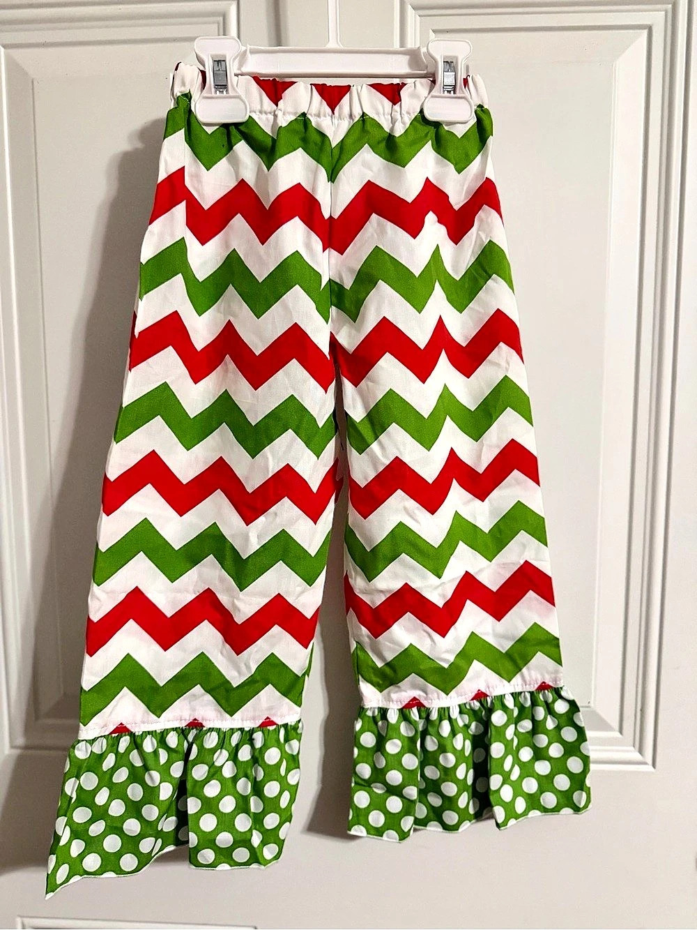 Lolly Wolly Doodle Kids Chevron Ruffle Pants NWT in Green & Red Size 4